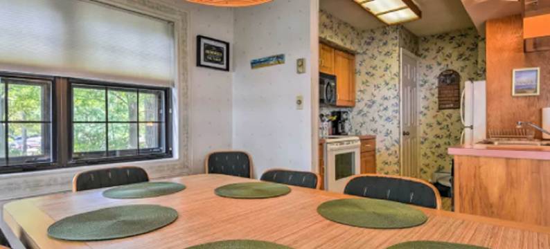 舒适波科诺熊山奔逃酒店(Cozy Pocono Mountain Escape)图片