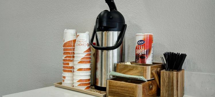 德克萨斯沃斯堡 - I-35 及 I-20 6 号汽车旅馆(Motel 6 Fort Worth, TX – I-35 & I-20)图片