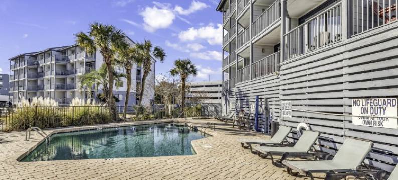 Breathtaking Ocean Views and Relaxing Balcony - Elegant Coastal Escape图片