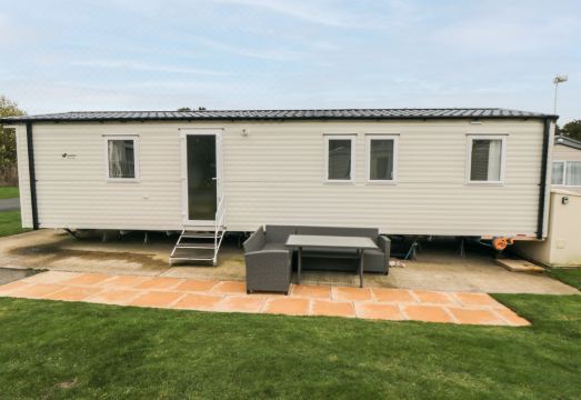 Pines 30 Hotel Overview