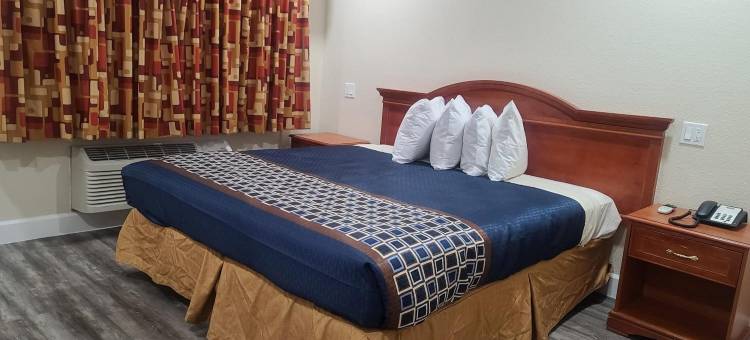 豪华套房酒店(Majestic Inn & Suites)图片