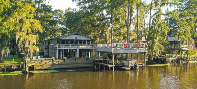 卡纳克湖畔之家：甲板、烧烤架和火坑(Lakefront Home: Deck, Grills & Fire Pit in Karnack)图片