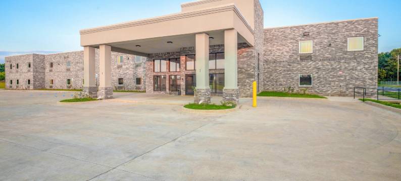 OYO 阿代尔斯维尔卡尔洪南I-75酒店(OYO Hotel Adairsville Calhoun South I-75)图片