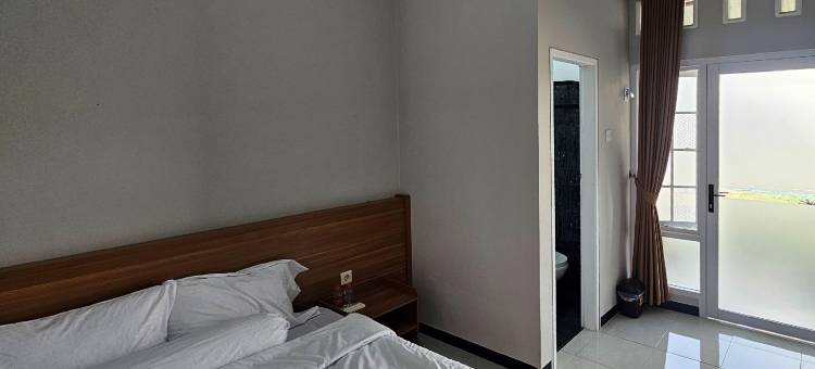 Guest House Saqeena Syariah Near Blitar Park RedPartner图片