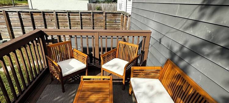 Speakeasy Game Room, Hot Tub, Fire Pit, King Bed Suite, TVs & Near Downtown图片