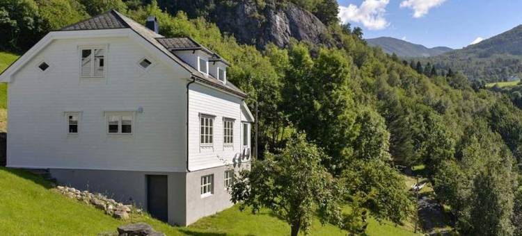 10 person holiday home in Stordal图片