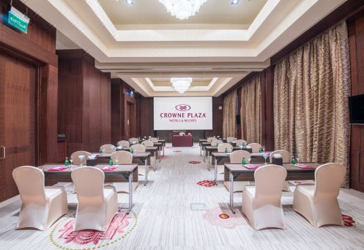 Crowne Plaza DUQM by IHG Hotel Overview