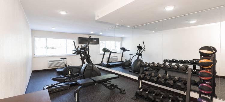 波基普西红顶Plus酒店(Red Roof PLUS+ Poughkeepsie)图片