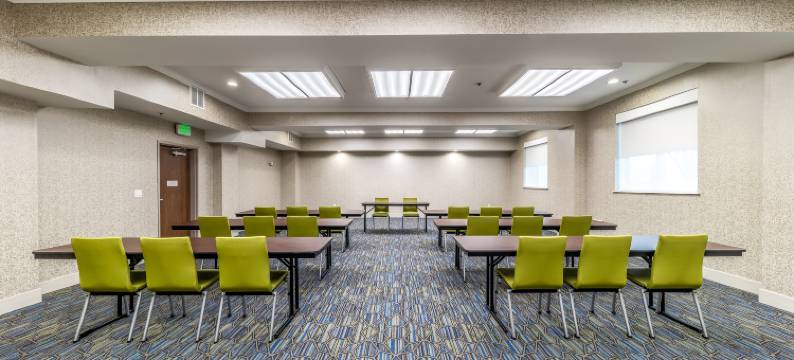 智选假日套房酒店沃斯堡的I - 35西方中心(Holiday Inn Express & Suites FORT WORTH - FOSSIL CREEK by IHG)图片