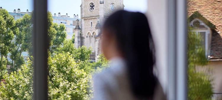 沙隆苏尔索恩火车站的公寓品质酒店(Quality Suites Chalon-sur-Saône Gare)图片