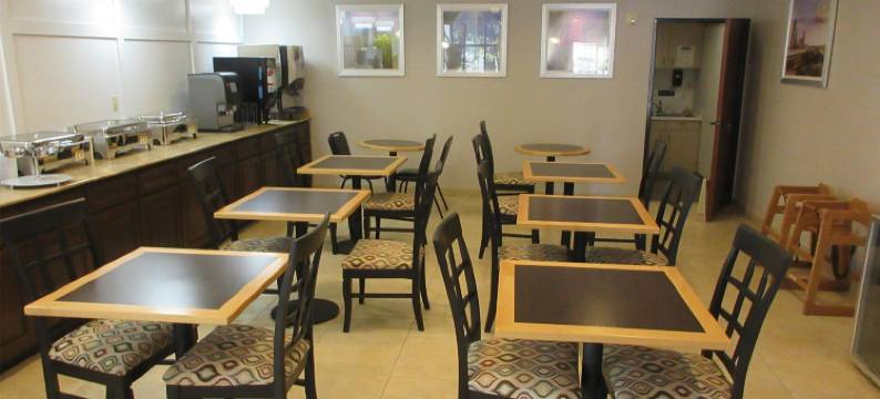 Best Western Champions Forest Inn and Suites图片