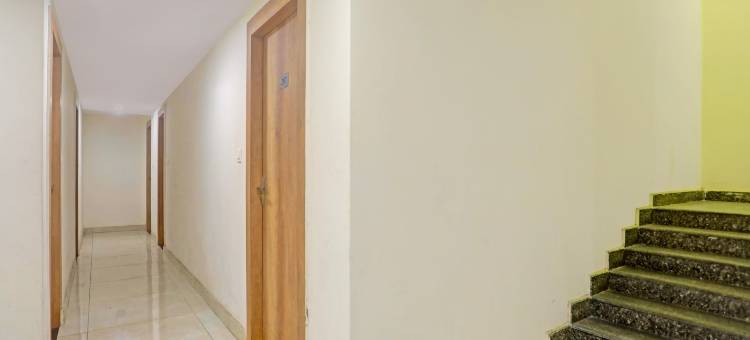超豪华房库贝尔酒店(Townhouse Oak City Centre Dhanbad Formerly Hotel Kuber Inn)图片