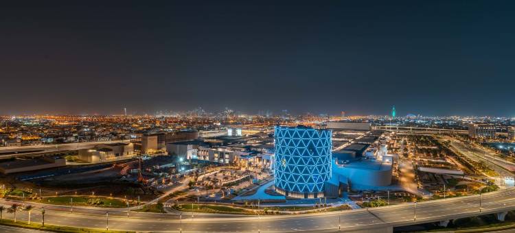 GuestReady - 迪拜山丘高空舒适公寓(GuestReady - Sky-High Comfort at Dubai Hills)图片