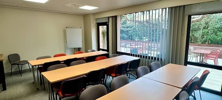 宜必思亚维侬中心欧洲大桥酒店(Ibis Avignon Centre Pont de l'Europe)图片