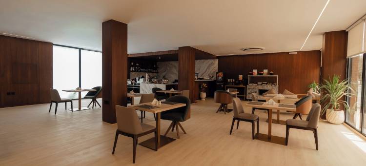 利雅得纳西里耶豪生酒店(Howard Johnson by Wyndham Riyadh Al Nasiriyah)图片