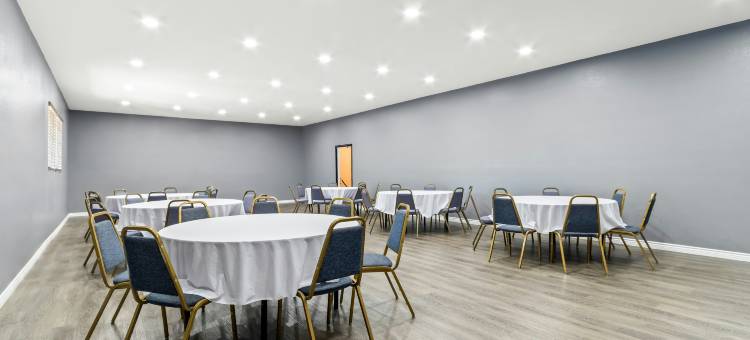 里奇克雷斯特-中国湖传统酒店及套房(Red Roof Inn & Suites Ridgecrest)图片