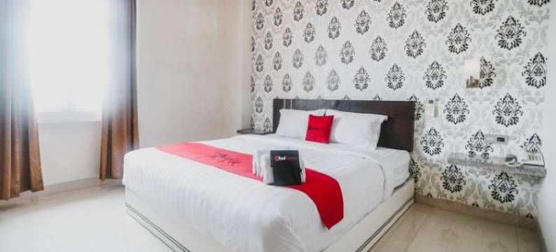 红多兹Plus酒店-近望加锡州立大学(RedDoorz Plus Near Universitas Negeri Makassar)图片