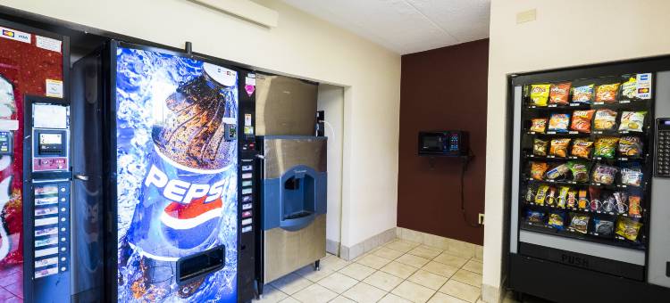 威尔明顿-纽华克红顶PLUS+酒店(Red Roof Plus+ Wilmington - Newark)图片