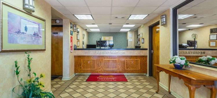伊康套房旅馆(Econo Lodge & Suites Clarksville)图片