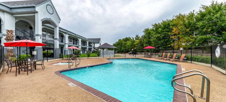 坎顿品质套房酒店(Quality Inn & Suites Canton)图片