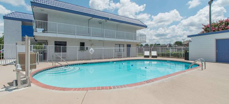 亚特兰大东北诺克罗斯6号汽车旅馆(Motel 6 Norcross, GA - Atlanta Northeast)图片