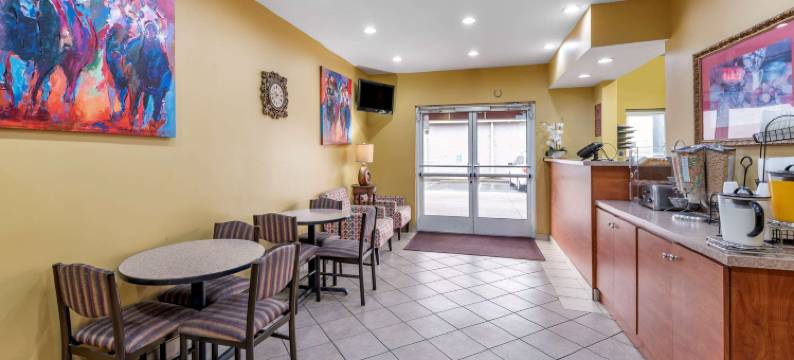 伊克诺旅馆-路易斯威尔机场(Econo Lodge Louisville Airport)图片