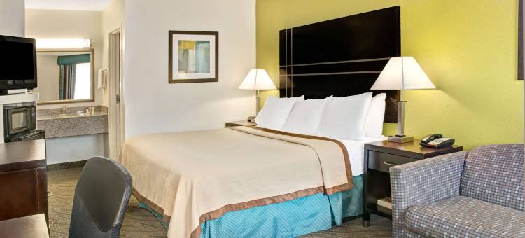 休斯顿高地/市中心温德姆豪生汽车旅馆(Howard Johnson by Wyndham Houston Heights/Downtown)图片