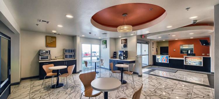 德克萨斯韦斯拉科 6 号汽车旅馆(Motel 6 Weslaco, TX)图片