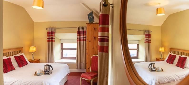 拉金斯酒吧餐厅民宿(Larkin's Pub, Restaurant, and B&B)图片