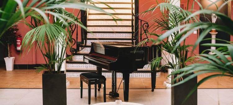 圣费尔南多宫(Palacio San Fernando)图片