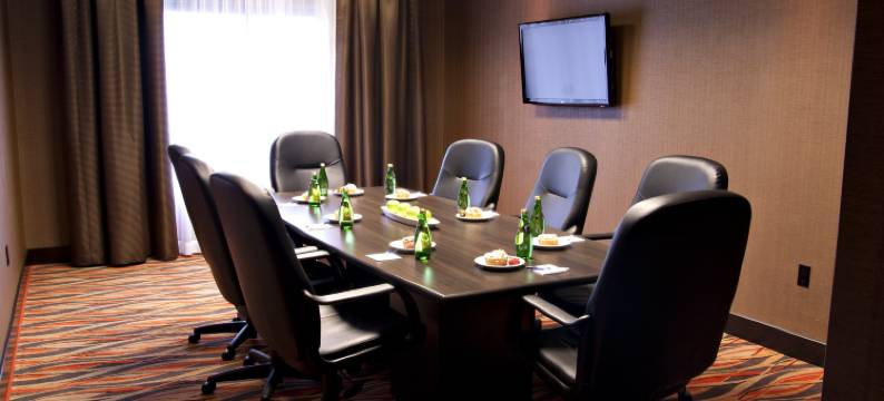 Holiday Inn Express 彭布罗克(Holiday Inn Express PEMBROKE by IHG)图片