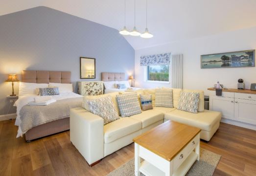 The Willows B&B and Orchard Self Catering Studios Hotel Overview