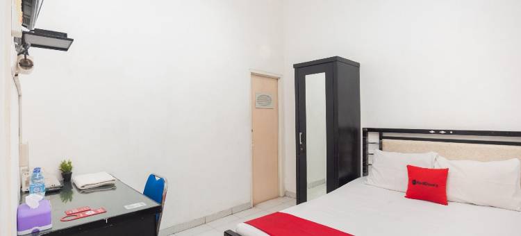 红多兹伊斯兰酒店-近近大银河公园(RedDoorz Syariah Near Grand Galaxy Park)图片