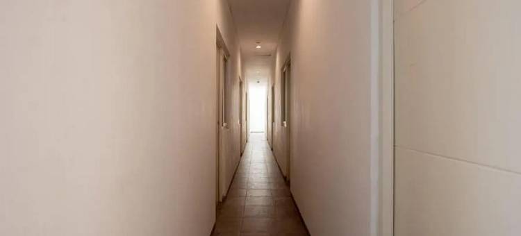 红多兹酒店-近泗水卡扎购物中心(RedDoorz Near Kaza Mall Surabaya)图片