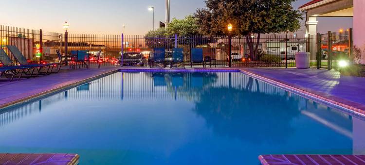 纽布朗费尔斯拉昆塔温德姆套房酒店(La Quinta Inn & Suites by Wyndham New Braunfels)图片