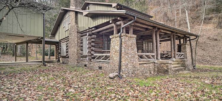 宁静的烟雾山小屋，带门廊和火坑(Tranquil Smoky Mountain Cabin with Porch and Fire Pit)图片