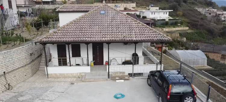 在祖父家的特吉希(Te Gjyshi (at Grandfather))图片