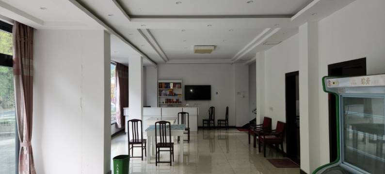 房东范家客栈(山深线1号分店)图片