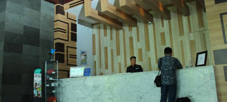 Ayola First Point Hotel图片