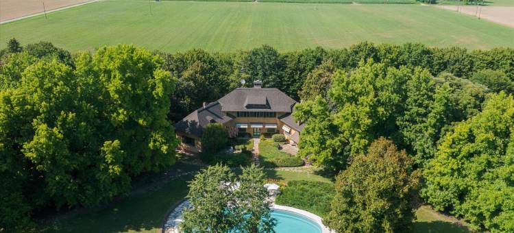 位于皮埃韦D Olmi的Villa La Pioppa 10(Villa la Pioppa 10 in Pieve D Olmi)图片