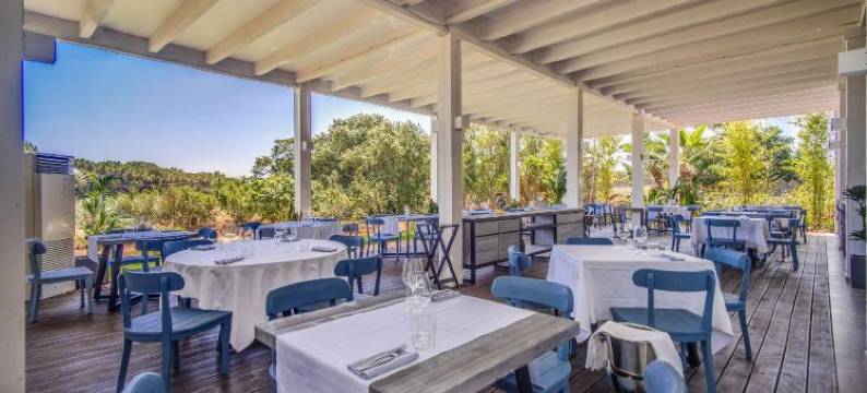 卡拉辛齐亚斯度假村(Cala Sinzias Resort)图片