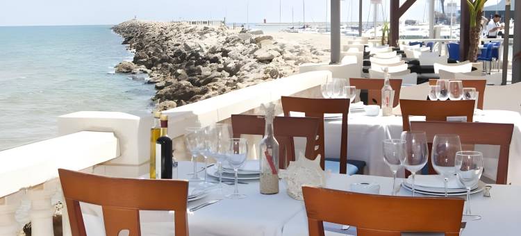 西贝雷斯海滩酒店(Hotel Cibeles Playa)图片