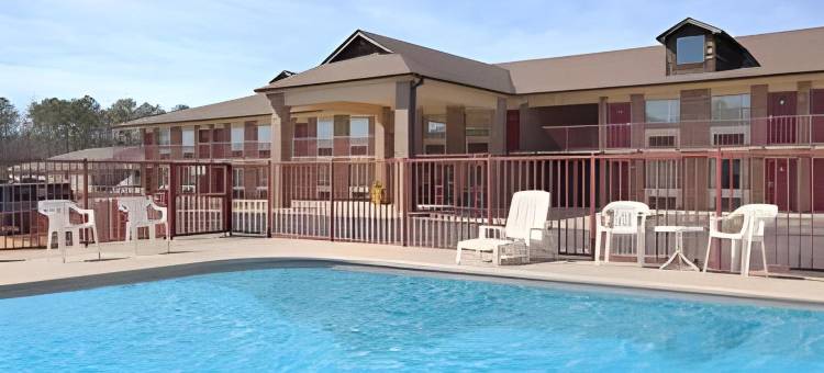 柯林顿温德姆速 8 酒店(Super 8 by Wyndham Clinton)图片