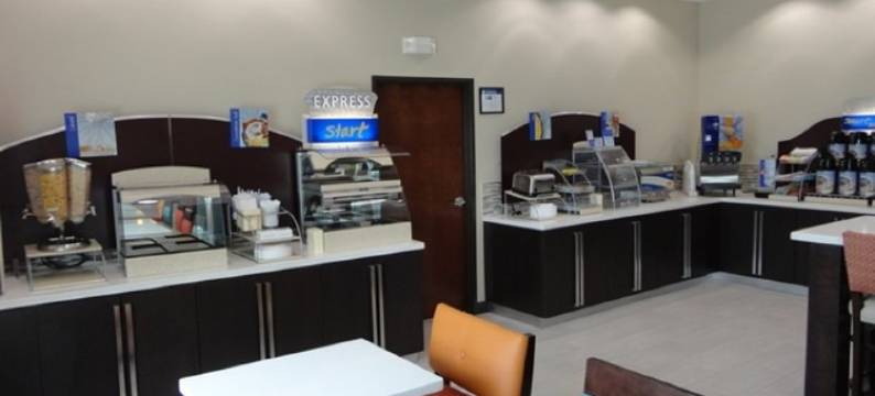 凯尼迪智选假日酒店(Holiday Inn Express Kenedy by IHG)图片