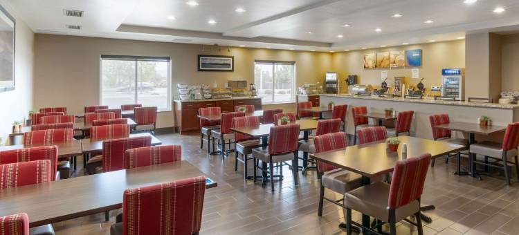 雷丁-沙斯塔湖舒适套房酒店(Comfort Suites Redding - Shasta Lake)图片
