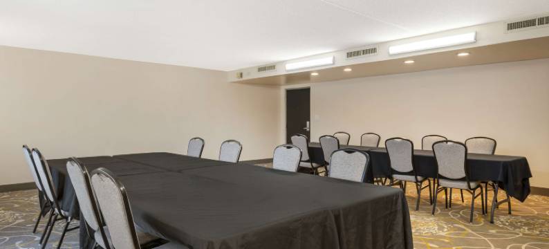 阿什伯里贝斯特韦斯特酒店(Best Western Ashbury Inn)图片