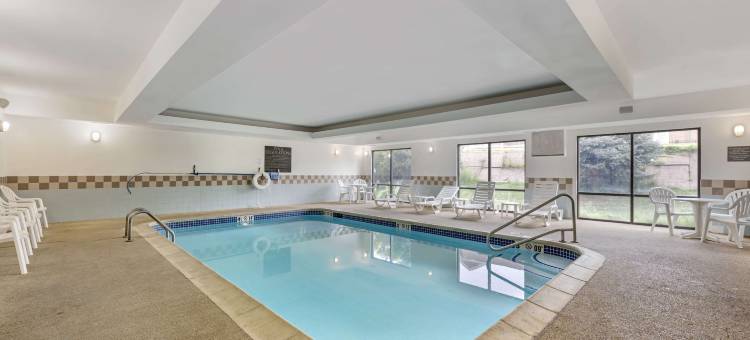 林肯东舒适套房酒店-购物区(Comfort Suites East Lincoln - Mall Area)图片
