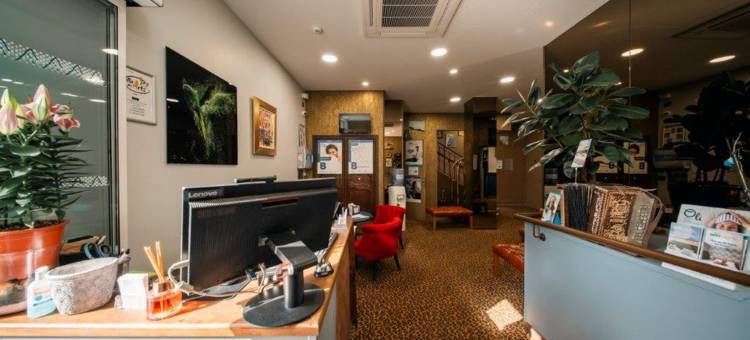 BRIT HOTEL PRIVILEGE 里齐约– 艺术别墅(Brit Hotel Privilege Lisieux - la Villa des Arts)图片