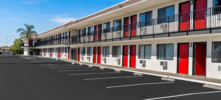 伊科诺旅馆斯托克顿近 I-5展览会场(Econo Lodge Stockton Near I-5 Fairgrounds)图片