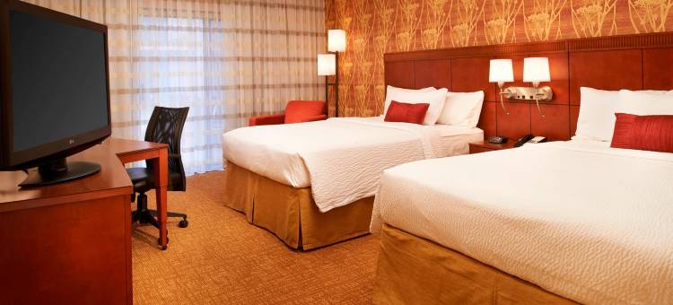 霍兰托莱多机场万怡酒店(Courtyard Toledo Airport Holland)图片